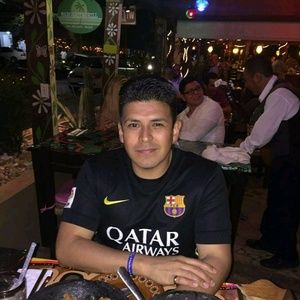 Meet your Posher, Juan